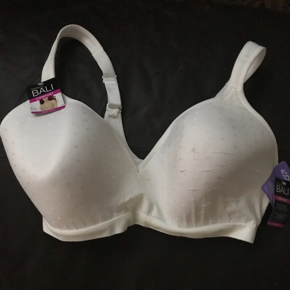 Beauty by Bali Women's Wirefree Foam Bra B540-40DD NWT. NEW.
